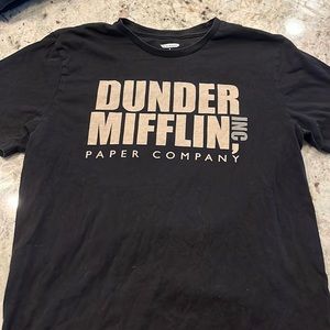 Dunder mifflin t- shirt
